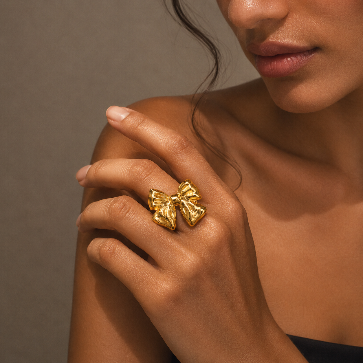 Golden Bow Statement Ring – Minimal Luxury Adjustable Ring