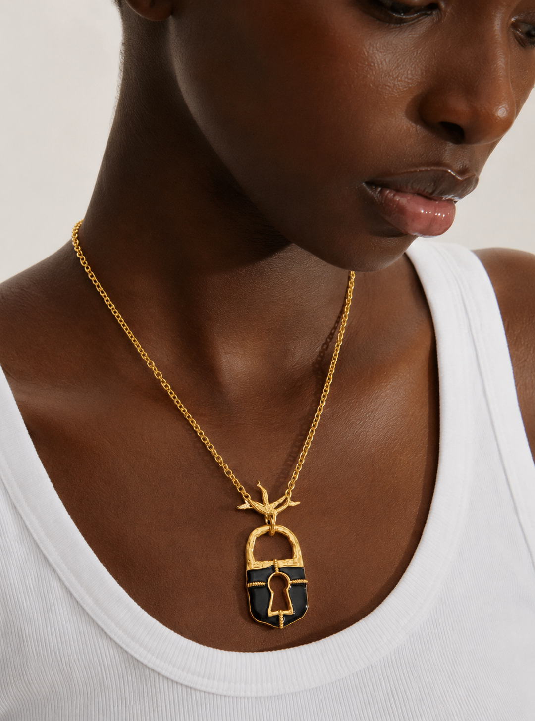 Mystic Lock Pendant Chain